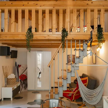 Naiadi Giudecca * سيراكوزا